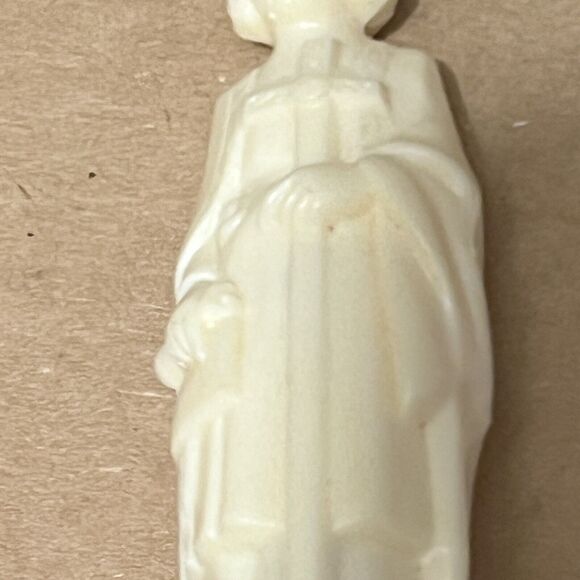 Vintage White Bishop E.S. Lowe Plastic Chess Piece 1 Replacement Part ONLY READ - Picture 11 of 12